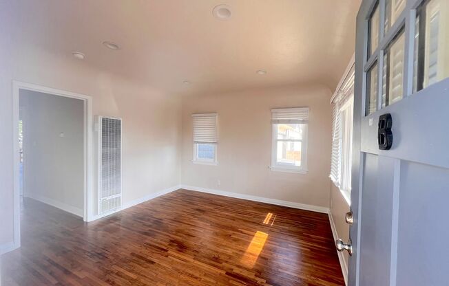 1 bed, 1 bath, $2,950, Unit 2053 Pierpont Blvd unit B