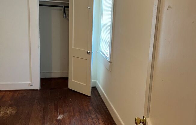 2 beds, 1 bath, $950