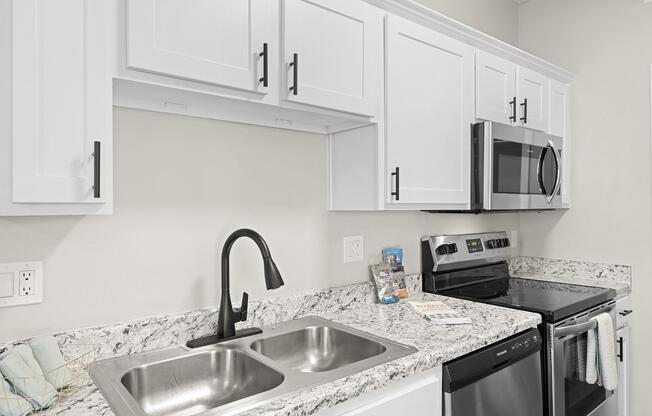 1 bed, 1.5 baths, 925 sqft, $1,405