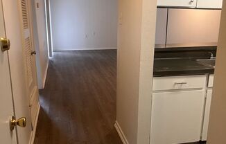 1 bed, 1 bath, 560 sqft, $925, Unit 232