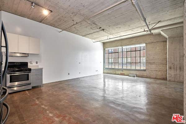 1855 E INDUSTRIAL ST