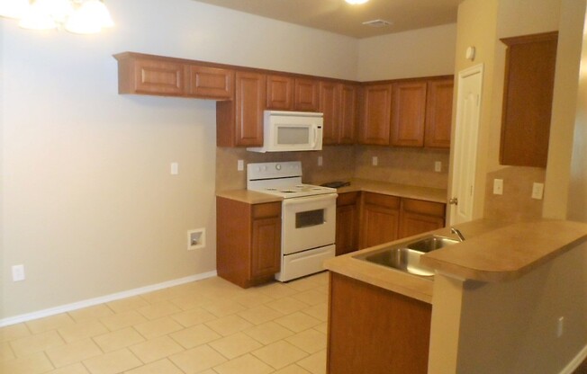 3 beds, 2 baths, 1,200 sqft, $1,275, Unit 4508 SE 77th