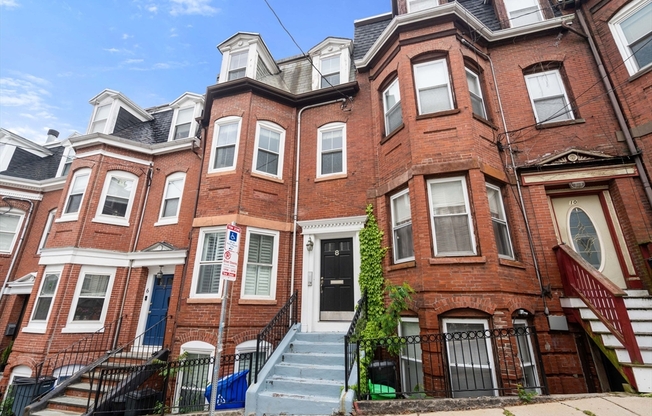 8 PACIFIC ST