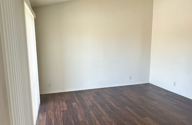 2 beds, 2 baths, $2,355