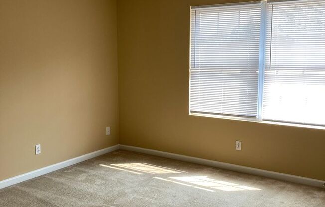 4 beds, 2 baths, 1,635 sqft, $1,500, Unit 3969 South Cramer Circle