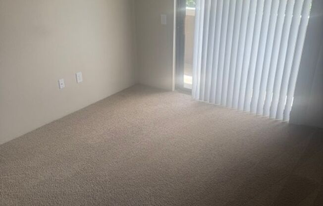 1 bed, 1 bath, 721 sqft, $1,395, Unit 7-106