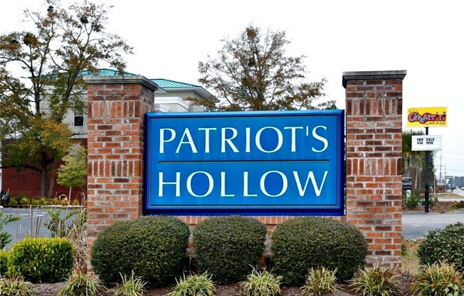 Patriots Hollow Apartments
