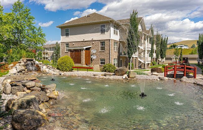 2 beds, 2 baths, 915 sqft, $2,575, Unit 4346-15