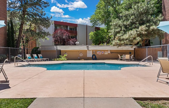 apartment with outdoor pool in Albuquerque