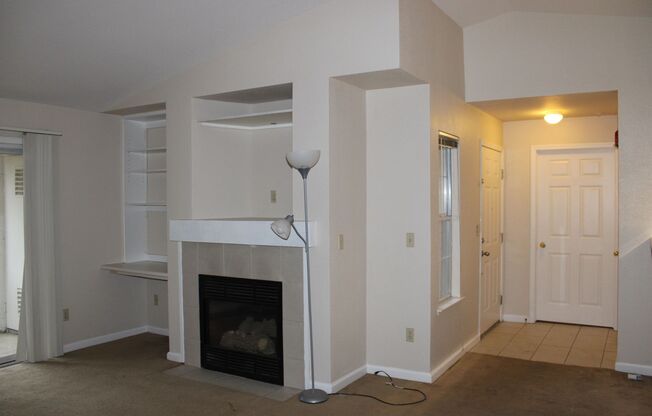 2 beds, 2 baths, $2,050, Unit APARTMENT 628