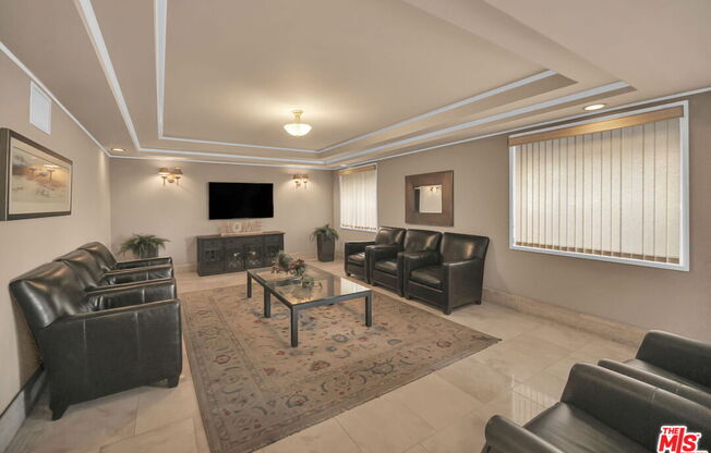2 beds, 2 baths, 942 sqft, $559,900, Unit 135