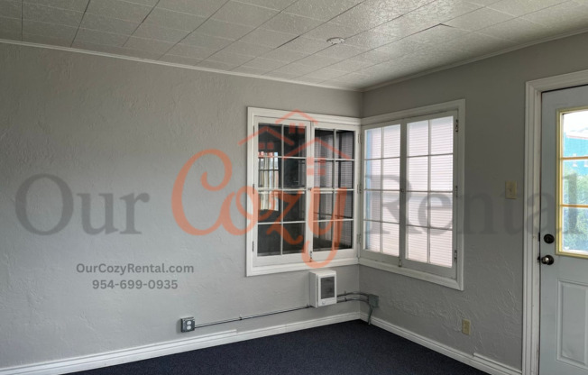 2 beds, 1 bath, 808 sqft, $1,095, Unit 01
