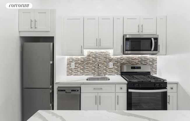 242 W 138 ST