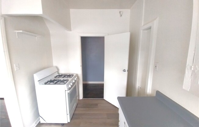 1 bed, 1 bath, 850 sqft, $1,595, Unit 4