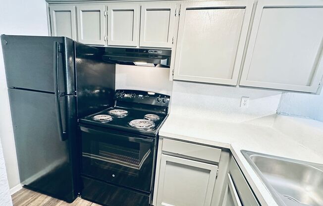 Studio, 1 bath, 500 sqft, $850, Unit 117
