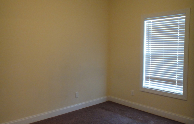 Townhouse in Auburn!