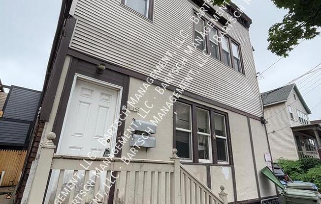 1660 N ARLINGTON PL