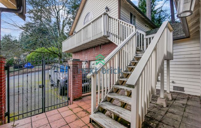 Studio for Rent with Garage Parking!