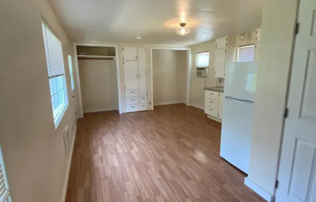 Stand-Alone Studio Cottage in the North End