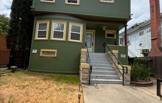 3018 I Street Unit A - Charming 2BD/1BA in Midtown Sacramento - Available Now!