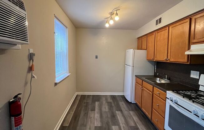 1 bed, 1 bath, 600 sqft, $1,125, Unit A08