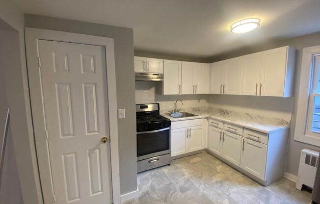 1 bed, 1 bath, $1,695, Unit Apt 04