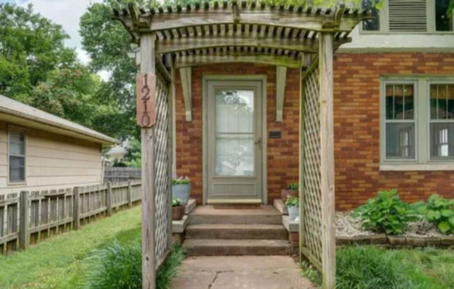 3 beds, 1 bath, $1,400