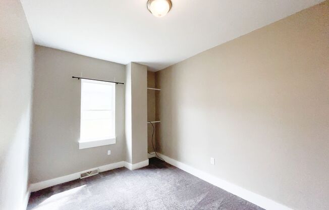 2 beds, 1 bath, $1,150, Unit Apt 1