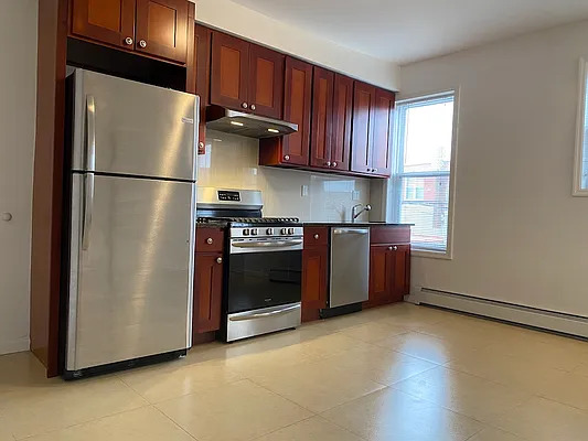 24 12 35 ST