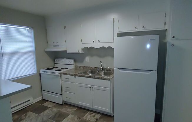 1 bed, 1 bath, 576 sqft, $715, Unit 3625-M