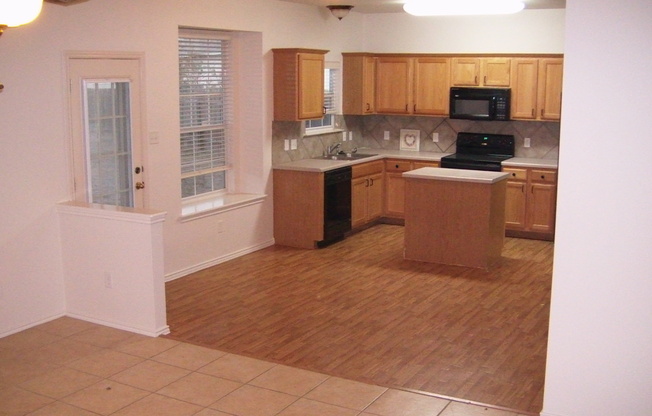 3 beds, 2.5 baths, $1,950