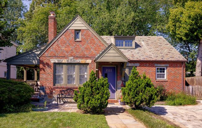Charming 1930s Stone & Brick Cottage Near Downtown Silver Spring – 3 Bedroom, 2 Bathroom – Cozy & Convenient!