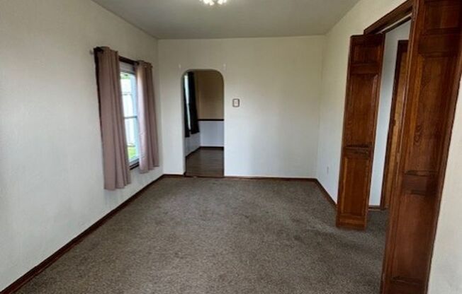 2 beds, 1 bath, $995