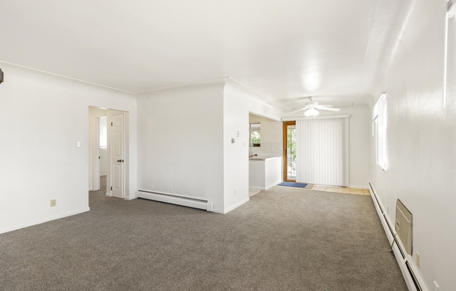 2408 W 11 ST
