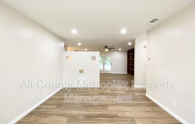 1314 TIMBERLAKE CIR