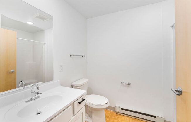 Studio, 1 bath, 500 sqft, $1,199, Unit 214