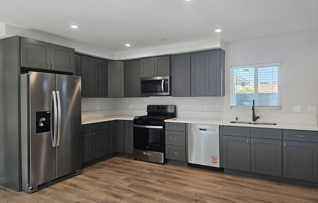 New 2 Bd, 2Ba with Large Yard!