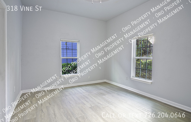 318 VINE ST