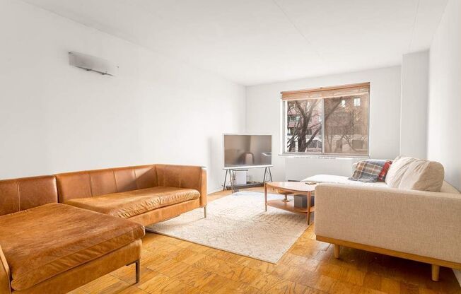 300 RECTOR PL
