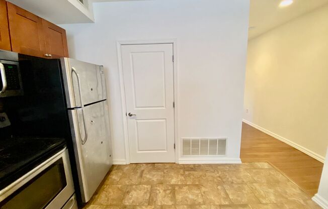 1 bed, 1 bath, $1,600, Unit 1st Floor