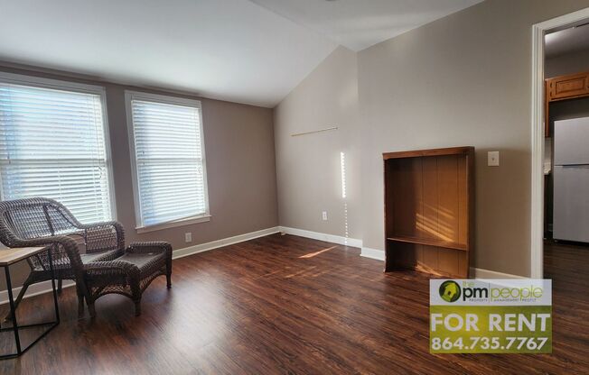 1 bed, 1 bath, $1,155, Unit Garage apartment