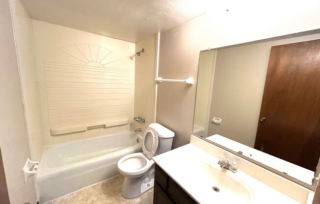 2 beds, 1 bath, $1,145, Unit 1