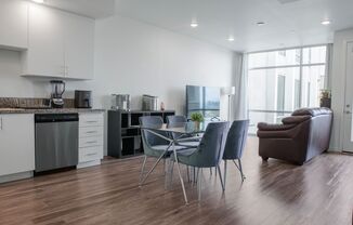 1 bed, 1 bath, 614 sqft, $2,475, Unit Bldg. 1 216