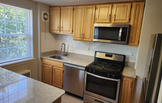 1 bed, 1 bath, 663 sqft, $1,995, Unit D-05