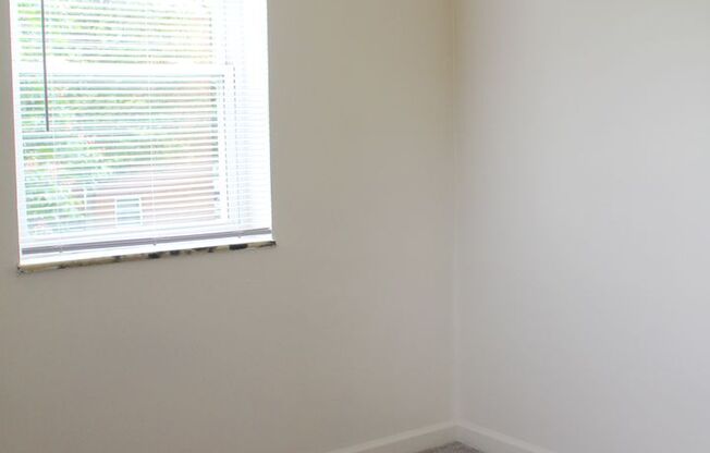 2 beds, 1 bath, 665 sqft, $950, Unit 1732P