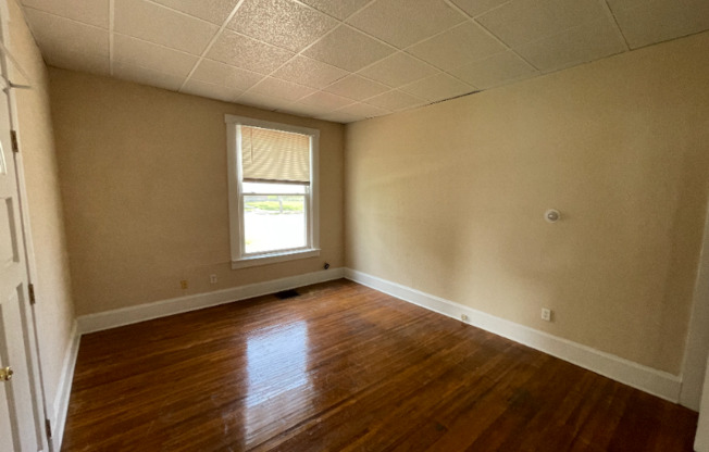 1208 KING AVE