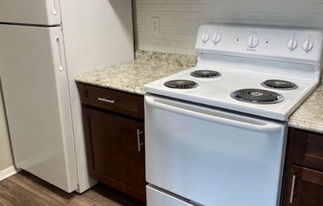 1 bed, 1 bath, 770 sqft, $1,015, Unit 09