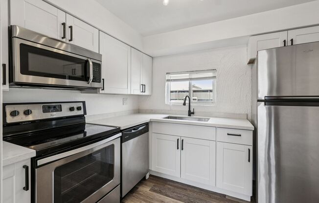 2 beds, 2 baths, 890 sqft, $1,549, Unit 229