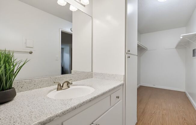 Studio, 1 bath, 476 sqft, $1,795, Unit 07