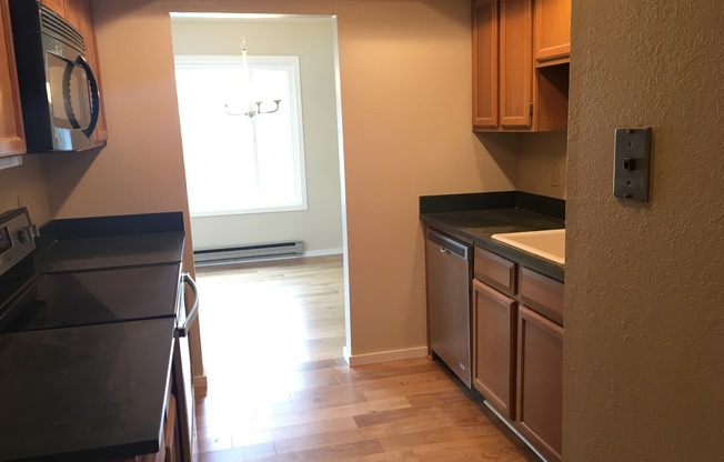 2 beds, 2 baths, $3,100